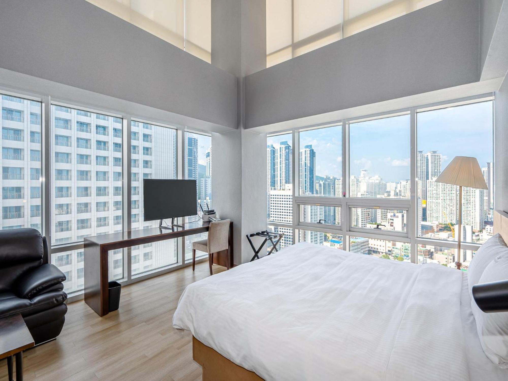 Haeundae Seacloud Hotel Residence Busan Exterior photo