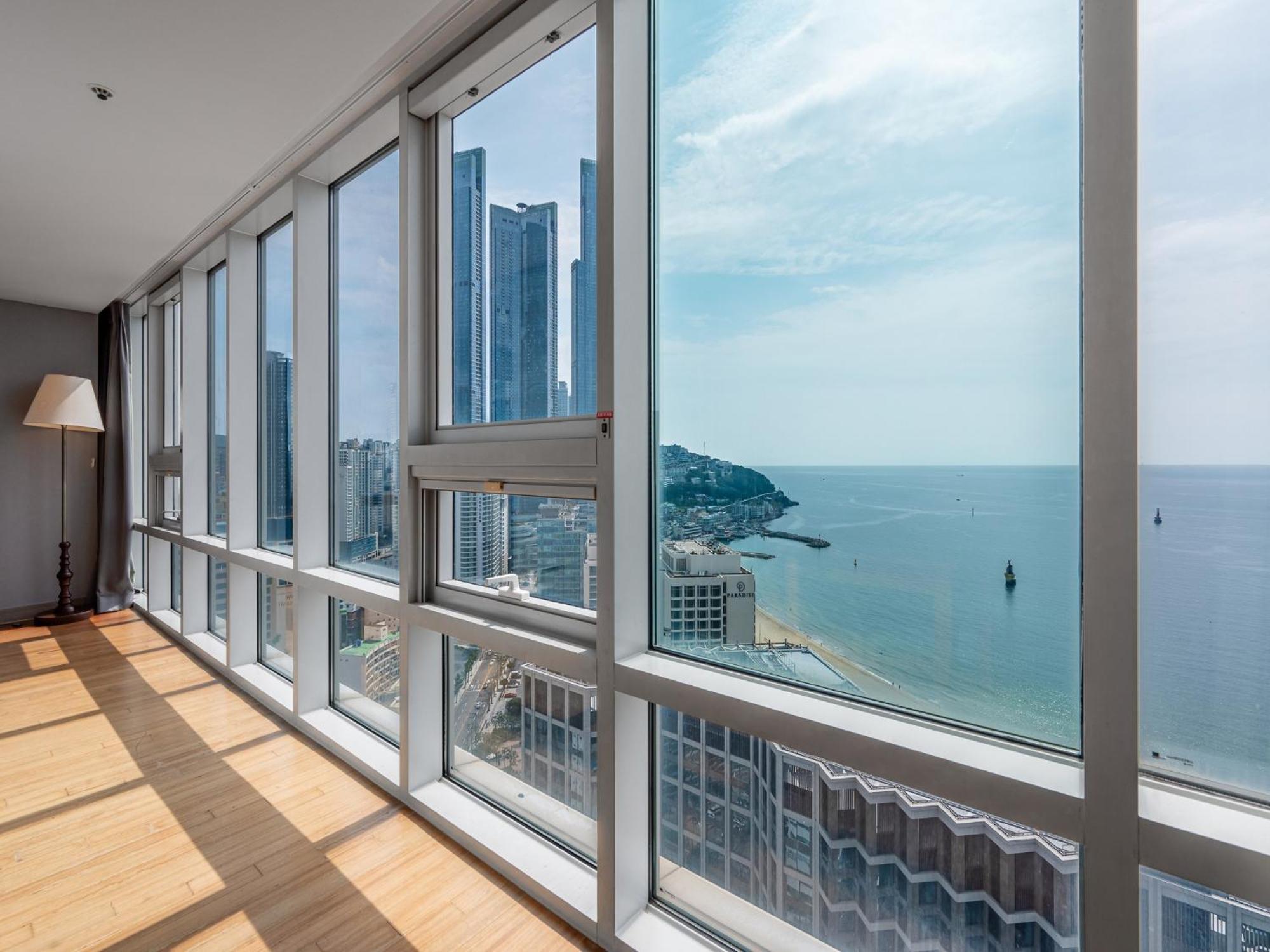 Haeundae Seacloud Hotel Residence Busan Exterior photo