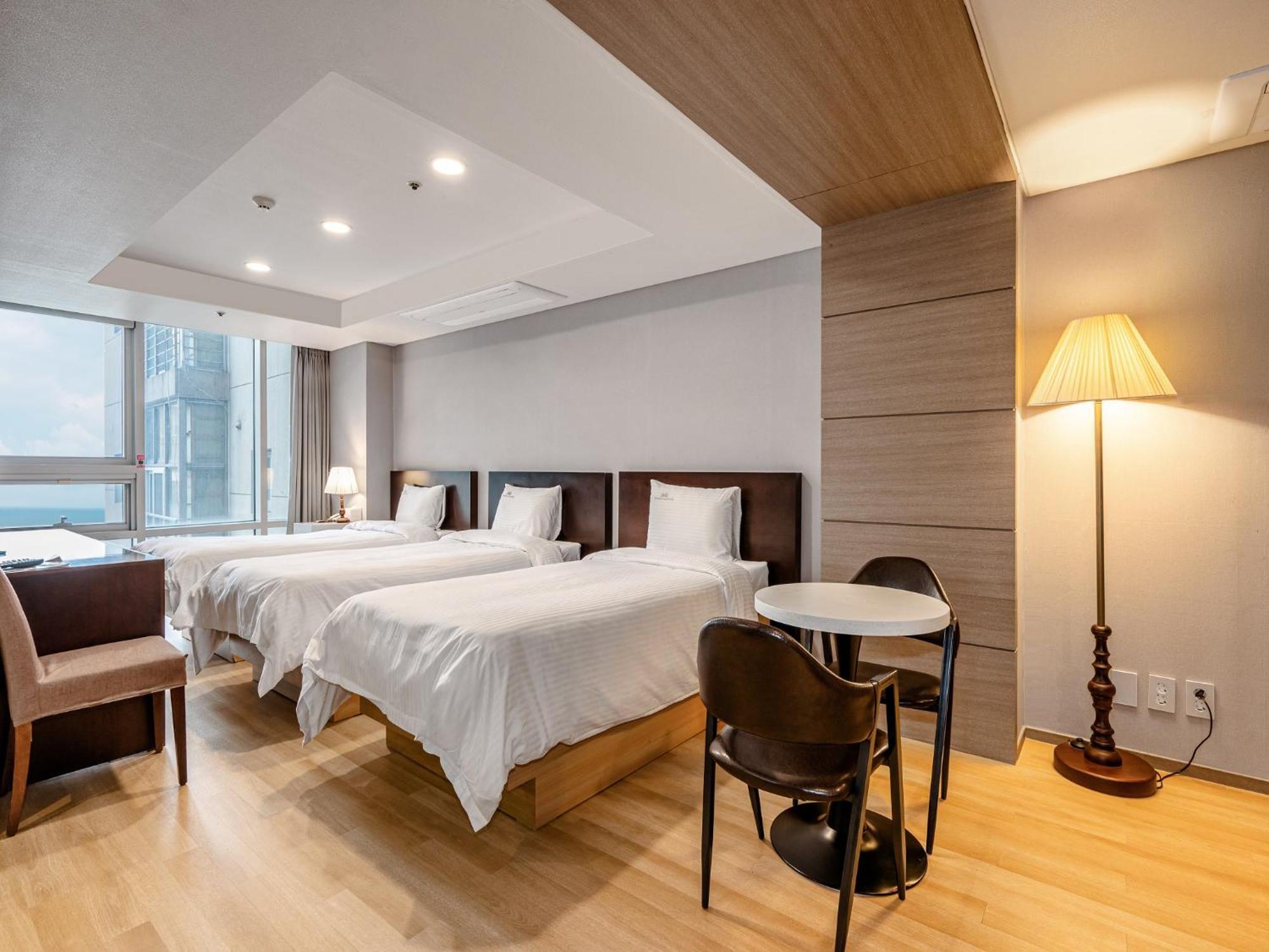 Haeundae Seacloud Hotel Residence Busan Exterior photo