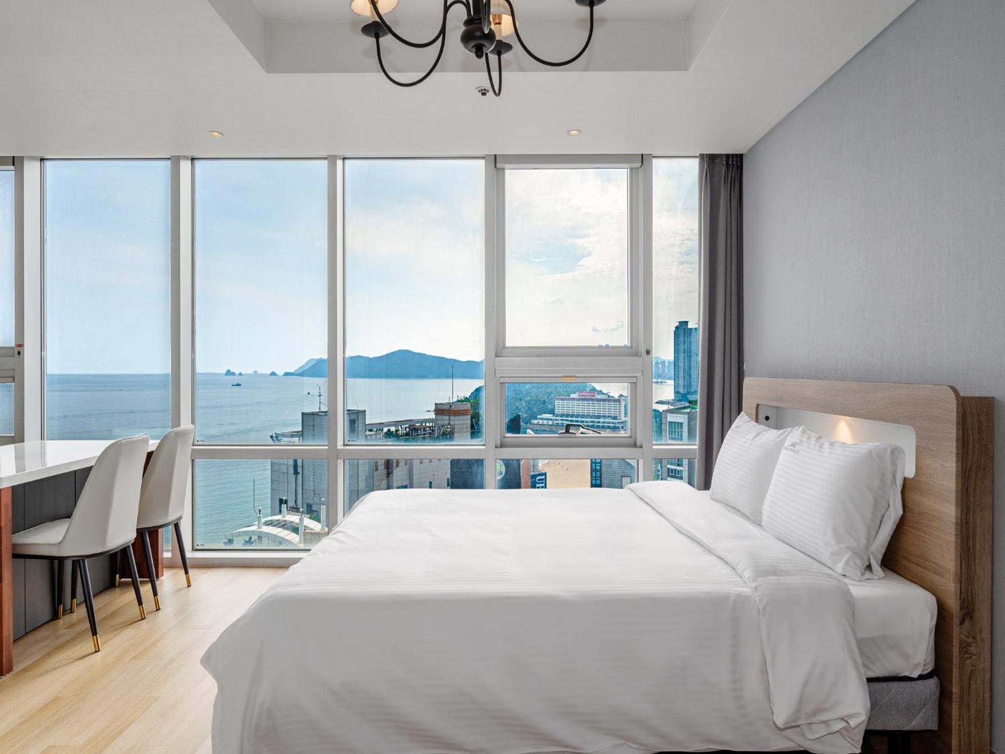 Haeundae Seacloud Hotel Residence Busan Exterior photo