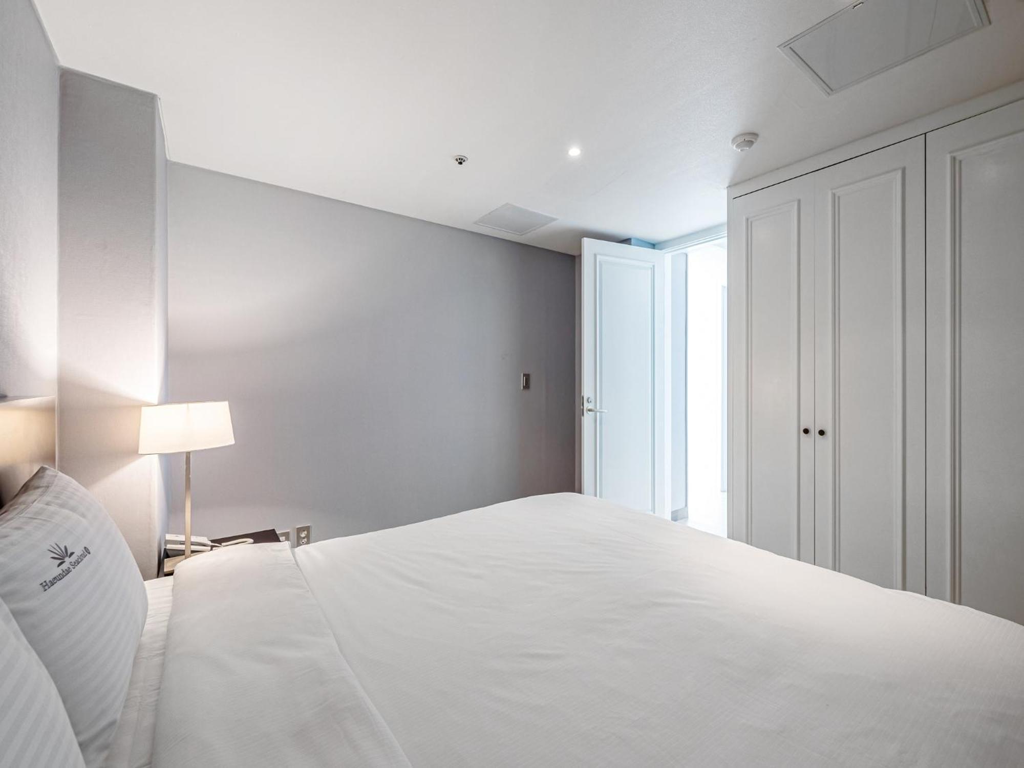 Haeundae Seacloud Hotel Residence Busan Exterior photo