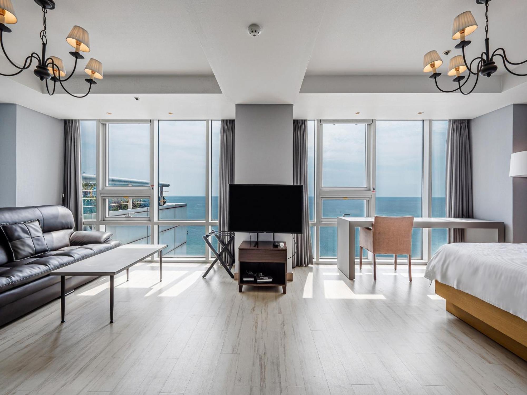 Haeundae Seacloud Hotel Residence Busan Exterior photo