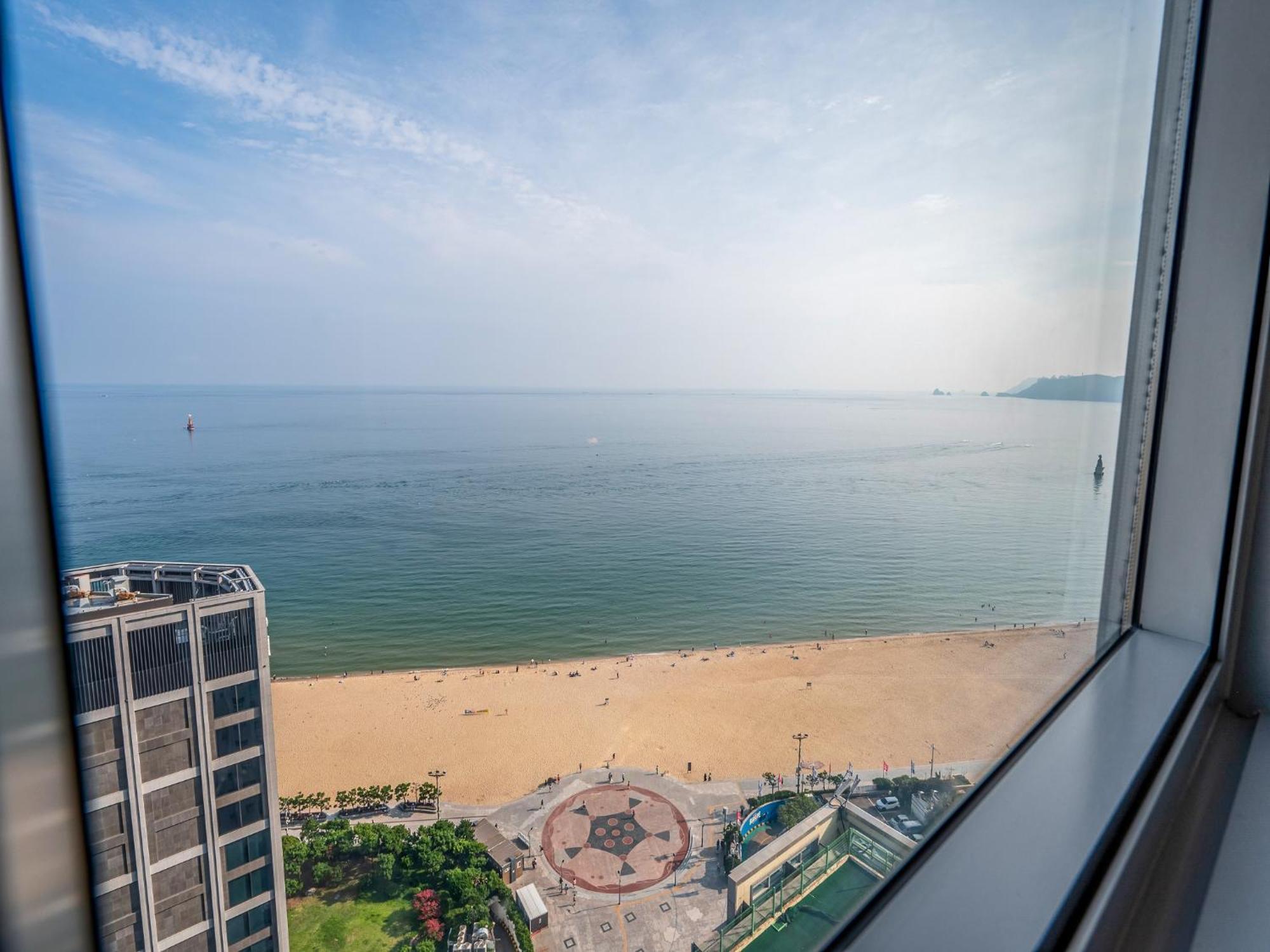 Haeundae Seacloud Hotel Residence Busan Exterior photo